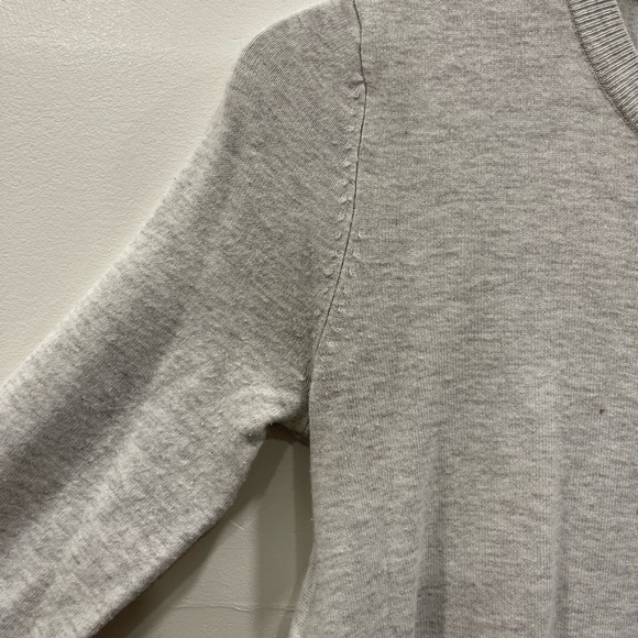 Fabletics Jocelyn Sweater Light Grey Heather XS Athleisure Loungewear - Picture 7 of 11